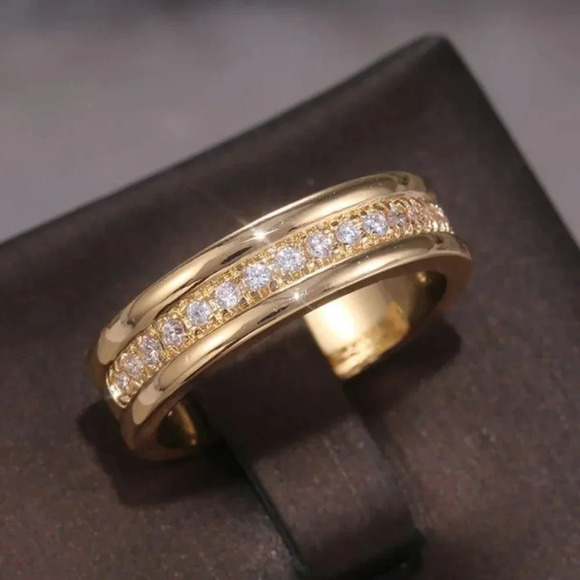 18k Gold Pave Diamond Ring Band - Picture 1 of 7